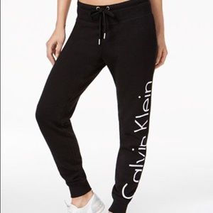 CALVIN KLIEN JOGGERS